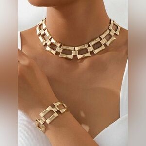 Elegant Gold Necklace and Bracelet for Women